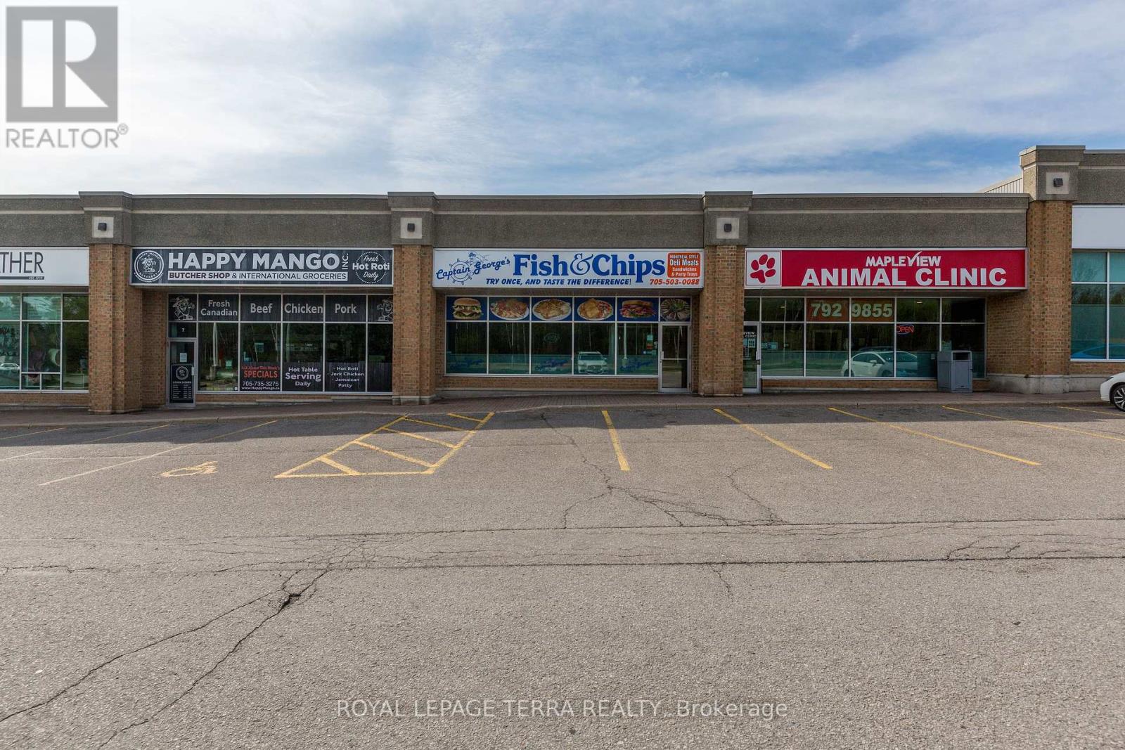 #6 -237 MAPLEVIEW DR E, #6