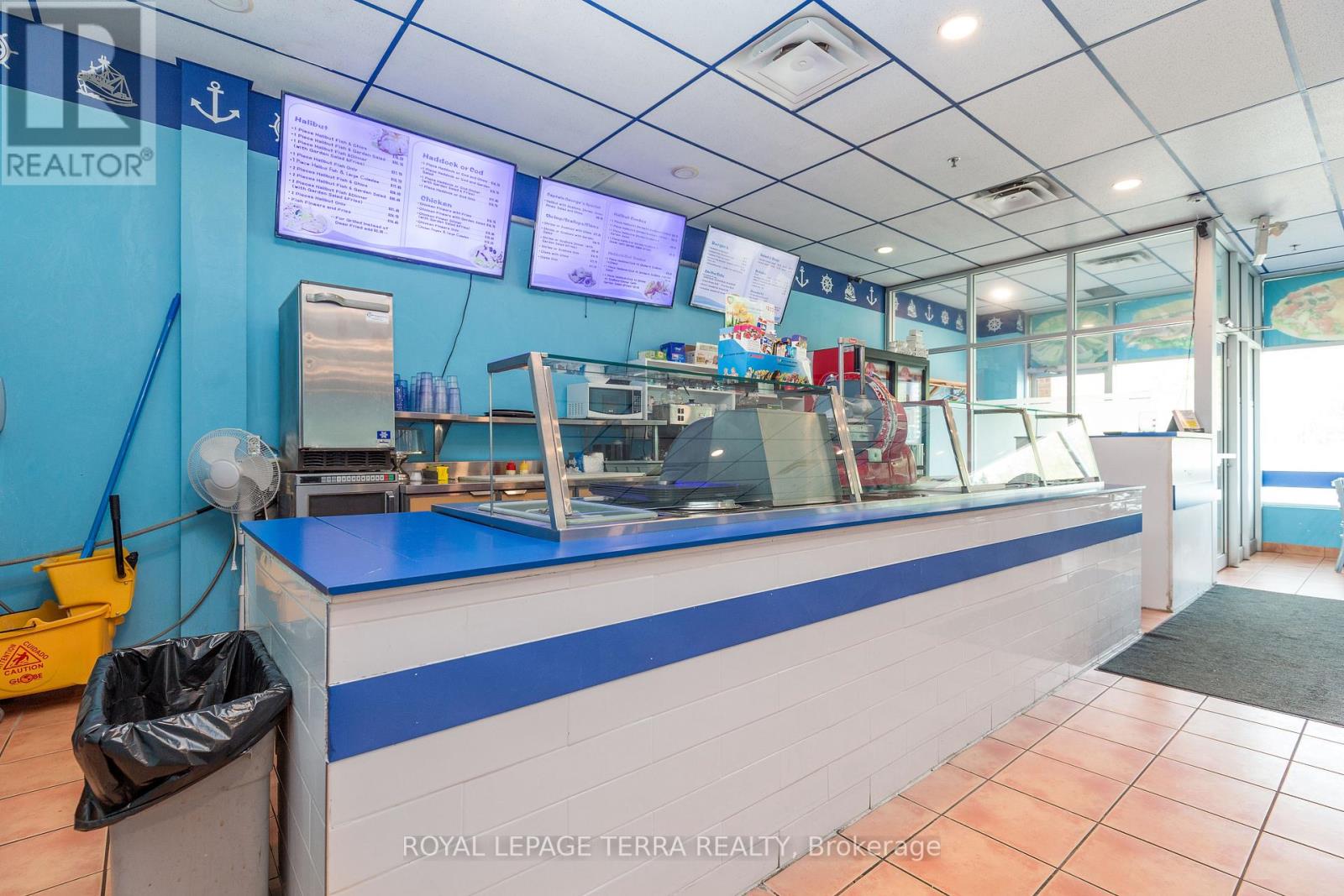 #6 -237 MAPLEVIEW DR E, #6