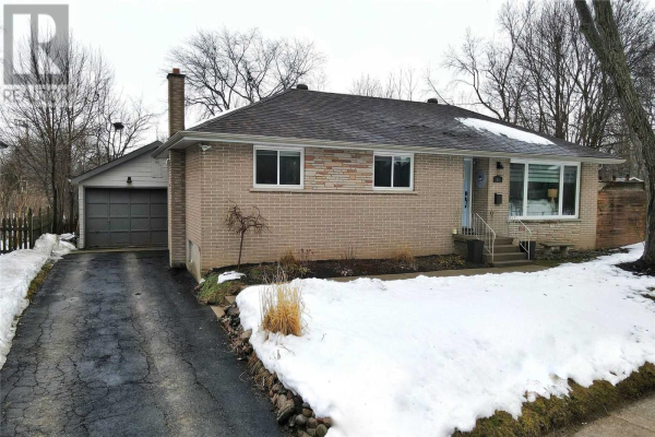 34 MARION CRES, Barrie