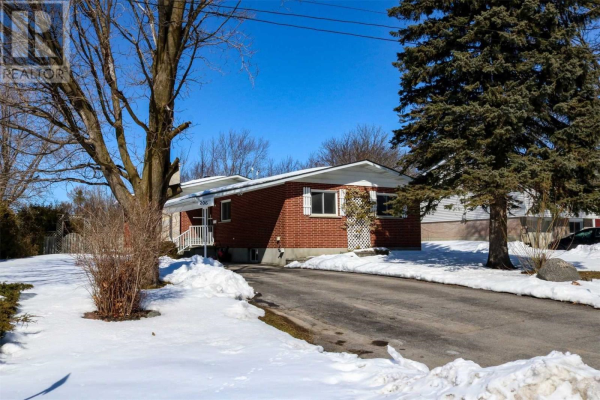 206 MERRETT DR, Barrie