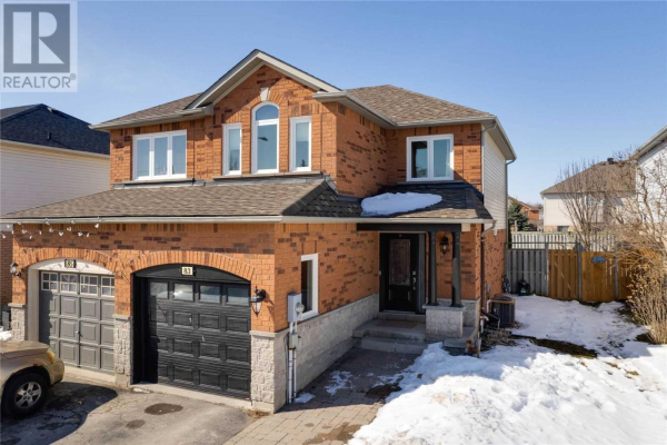83 LESLIE AVE, Barrie