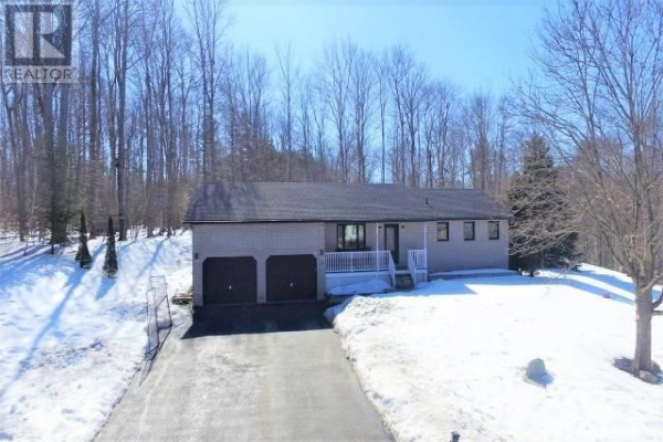 13 MARLOW CIRC, Springwater