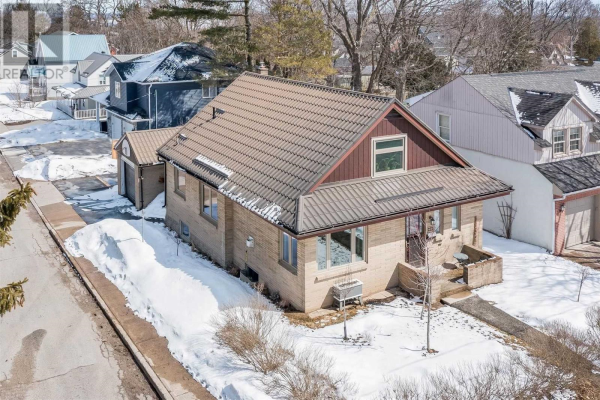 222 PETER ST N, Orillia