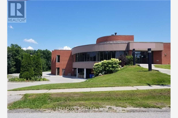 #102 -300 PETER ST N, Orillia