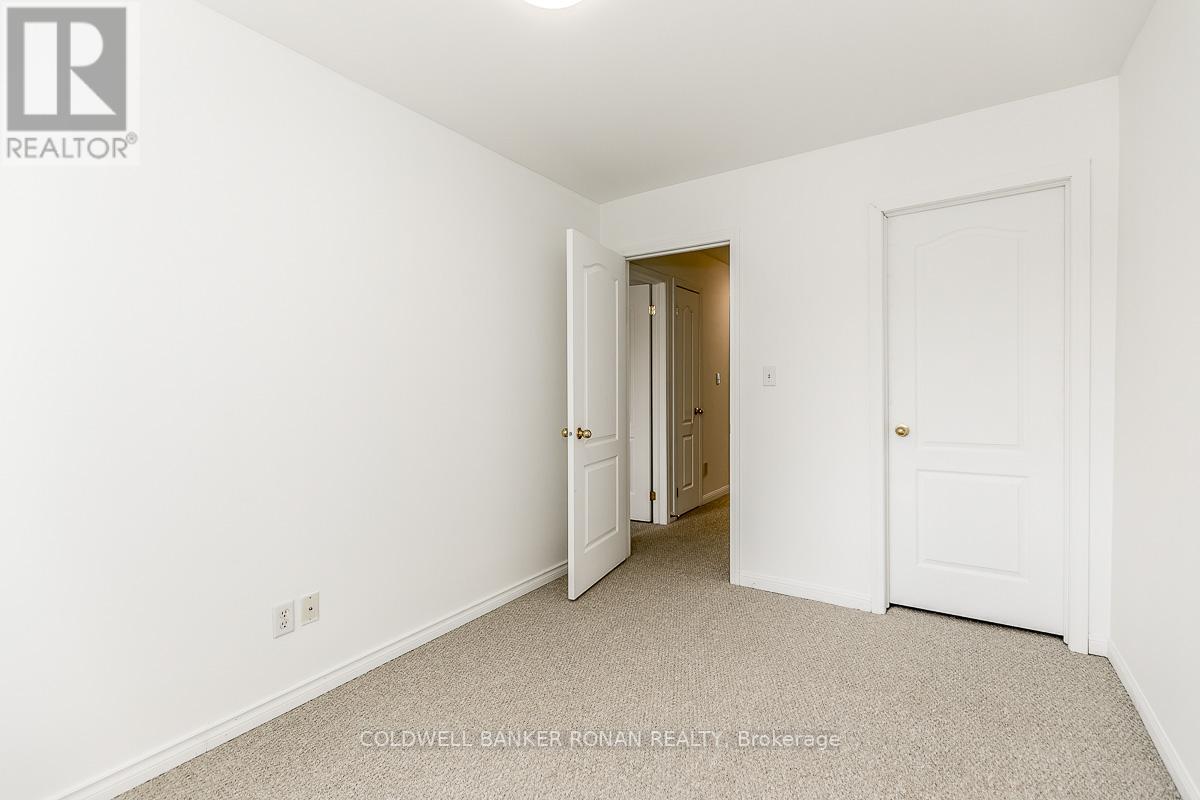 Listing S6020844 - Large Photo # 16