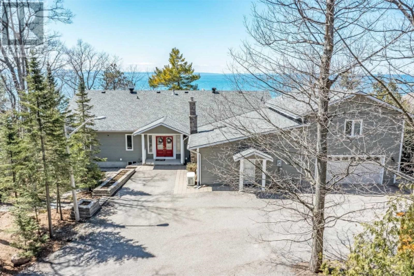 24 FINLEY DR, Tiny