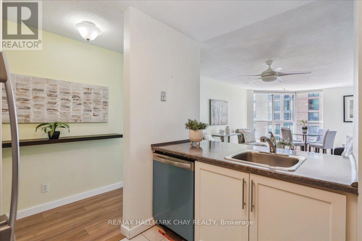 Listing S6068608 - Large Photo # 12