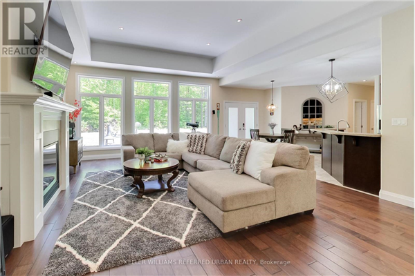 5 LOFTUS RD, Springwater