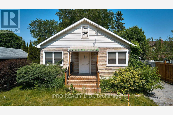 118 HENRY ST S, Barrie