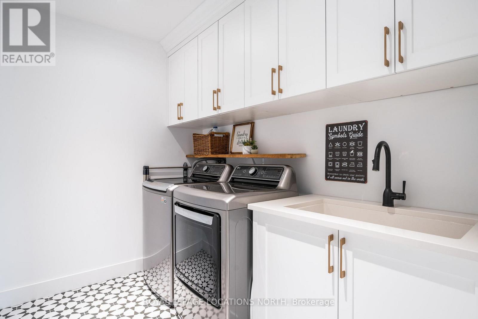 223 CEDAR ST