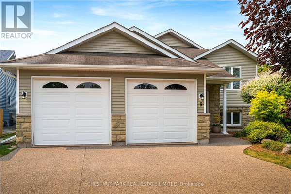 9 SHANNON CRT, Collingwood