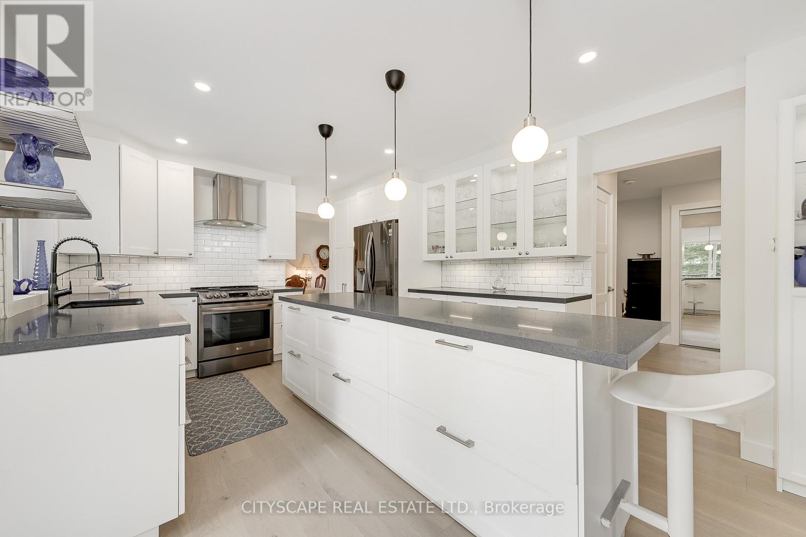 77 POLISH AVE