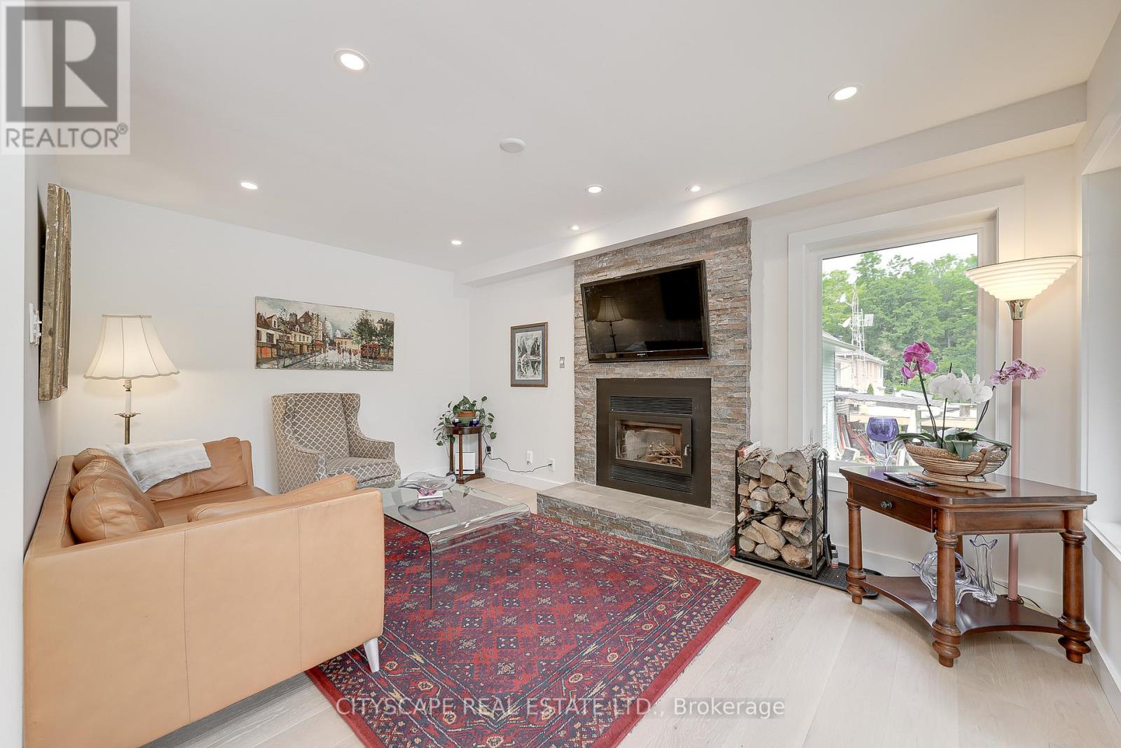 77 POLISH AVE