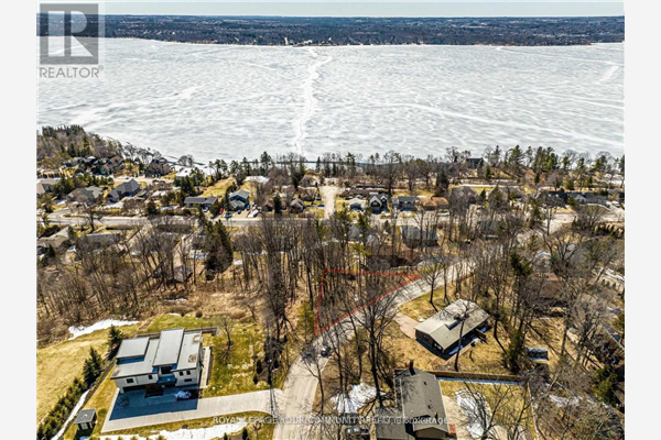 13 CRESTWOOD DR, Barrie