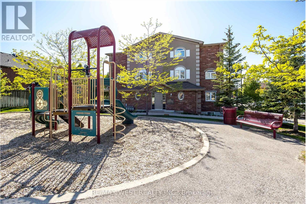 #1 -135 SYDENHAM WELLS, Barrie