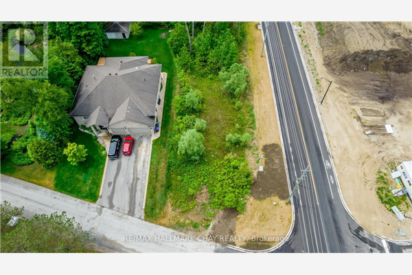 8 TRILLIUM CRT, Wasaga Beach