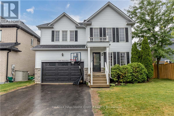 8 NORMAN DR, Barrie