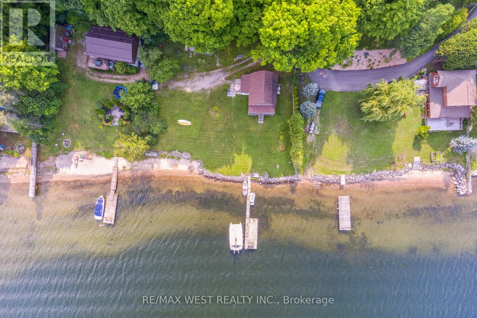 437 CHAMPLAIN RD