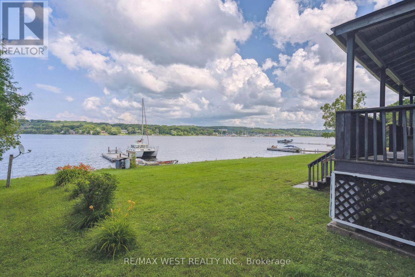 437 CHAMPLAIN RD