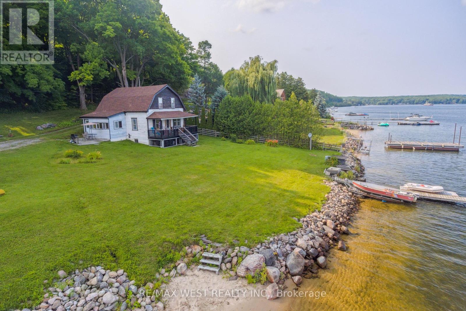 437 CHAMPLAIN RD