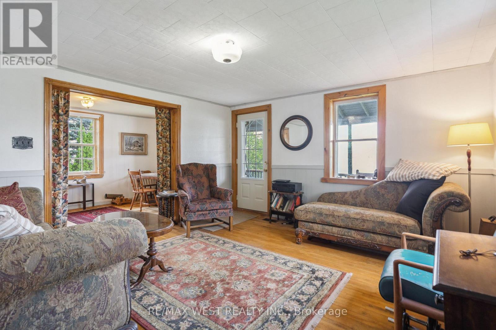 437 CHAMPLAIN RD