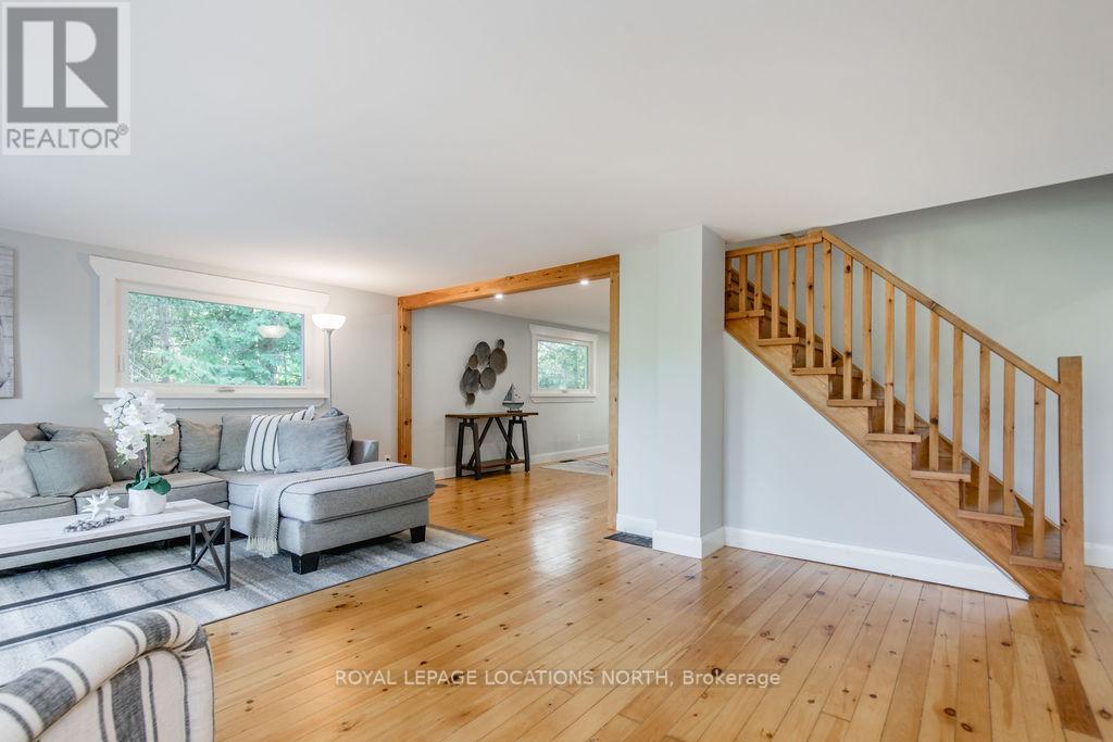 157 WOODLAND DR