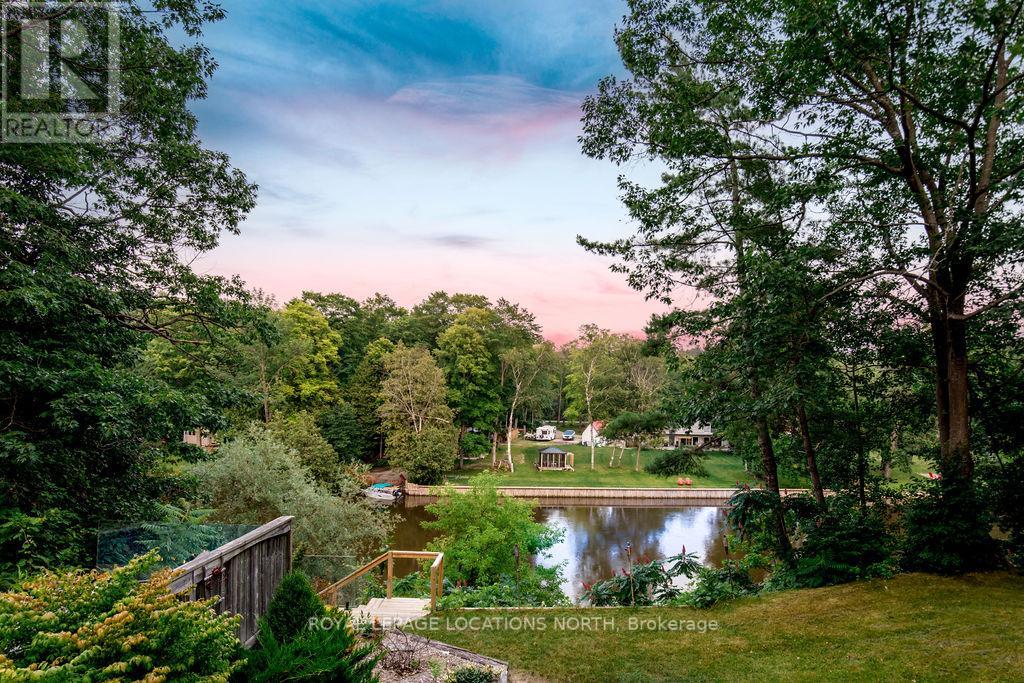 157 WOODLAND DR