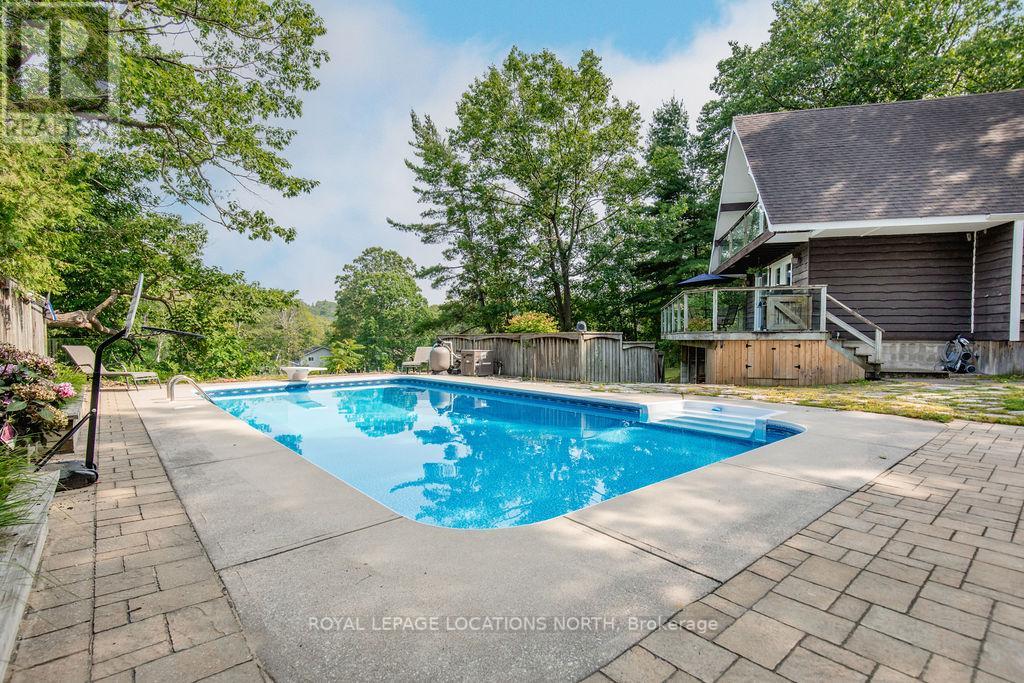 157 WOODLAND DR