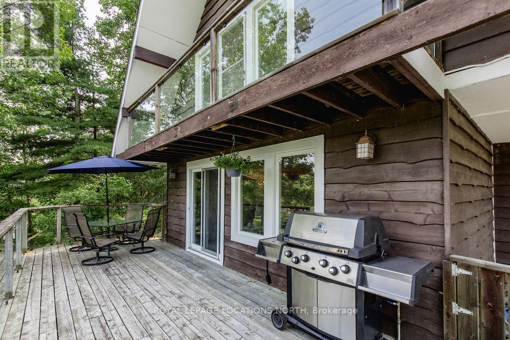 157 WOODLAND DR