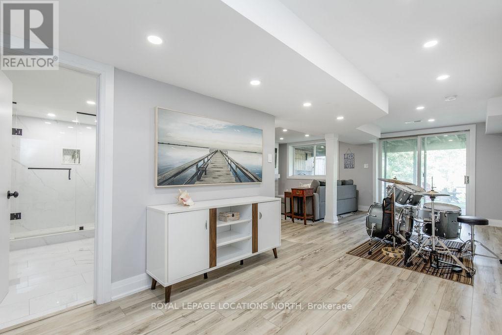 157 WOODLAND DR