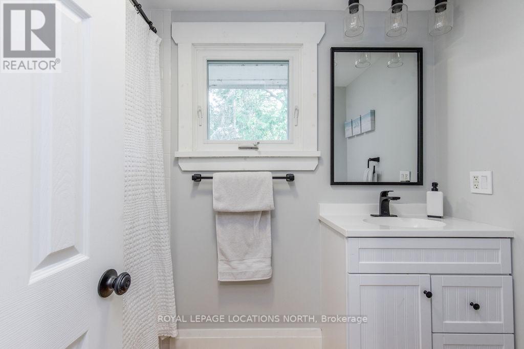 157 WOODLAND DR