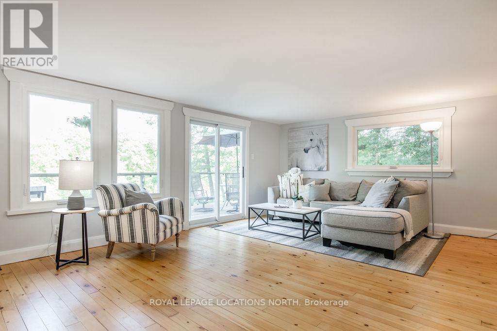 157 WOODLAND DR