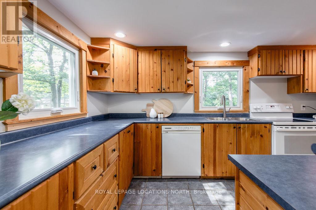 157 WOODLAND DR