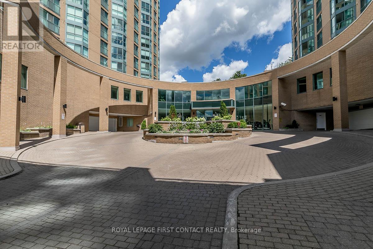 #611 -140 DUNLOP ST E, #611