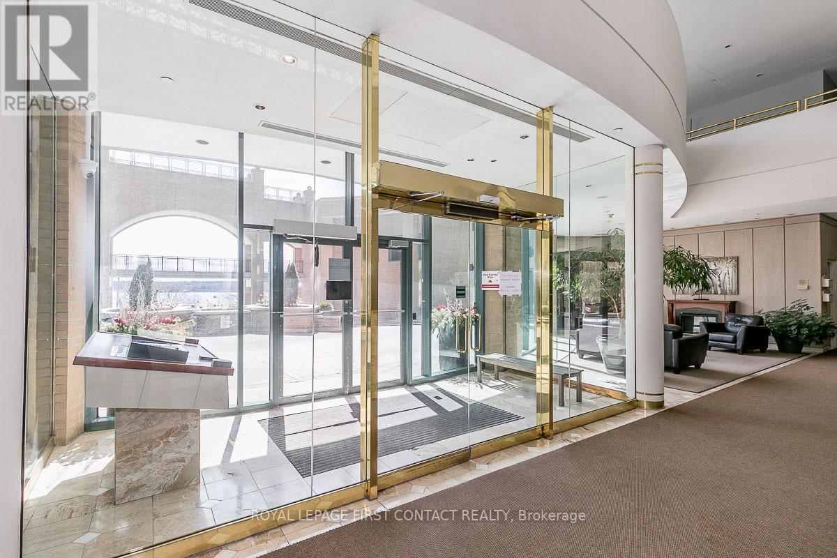 #611 -140 DUNLOP ST E, #611
