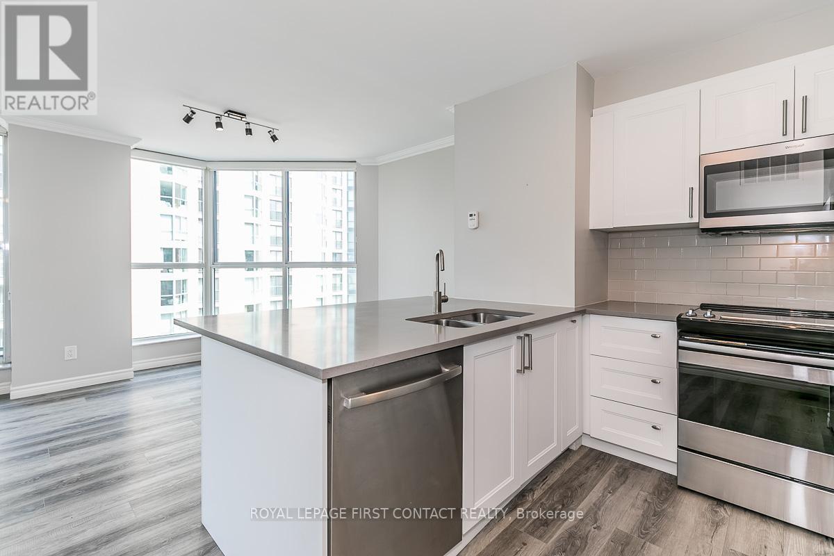 #611 -140 DUNLOP ST E, #611