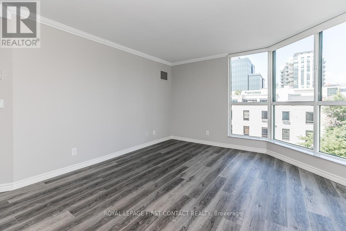 #611 -140 DUNLOP ST E, #611