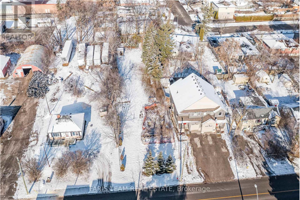12 FERRIS LANE, Barrie