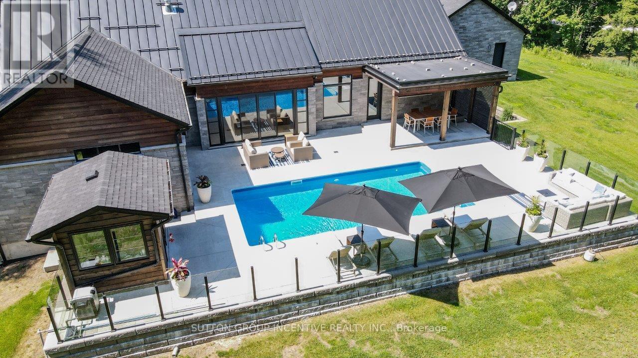9 GALLAGHER CRES