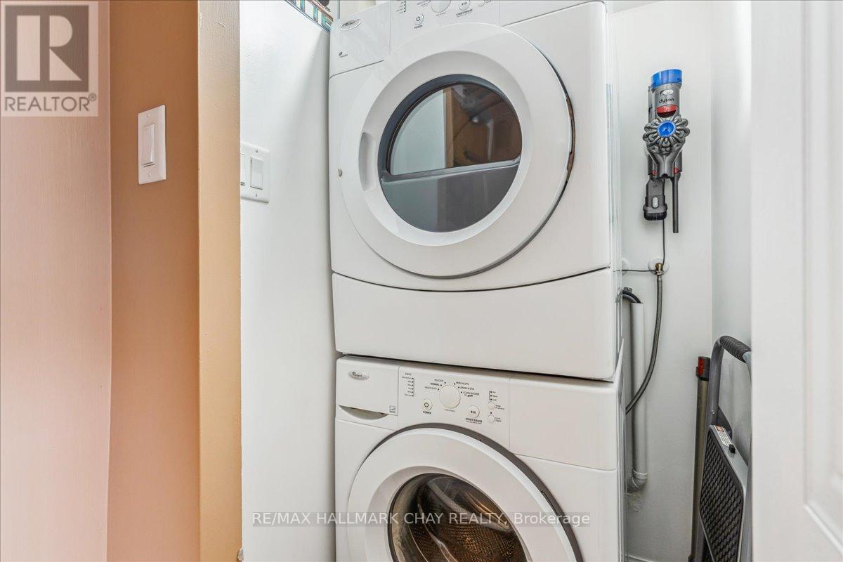 Listing S6752476 - Large Photo # 27