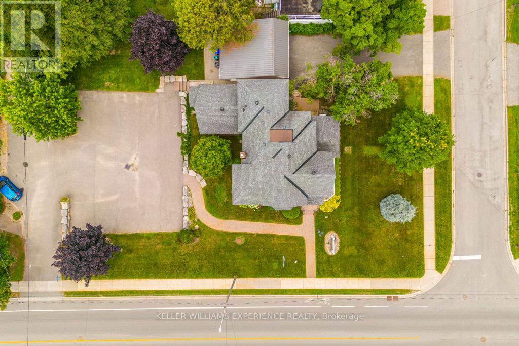 600 HUGEL AVE