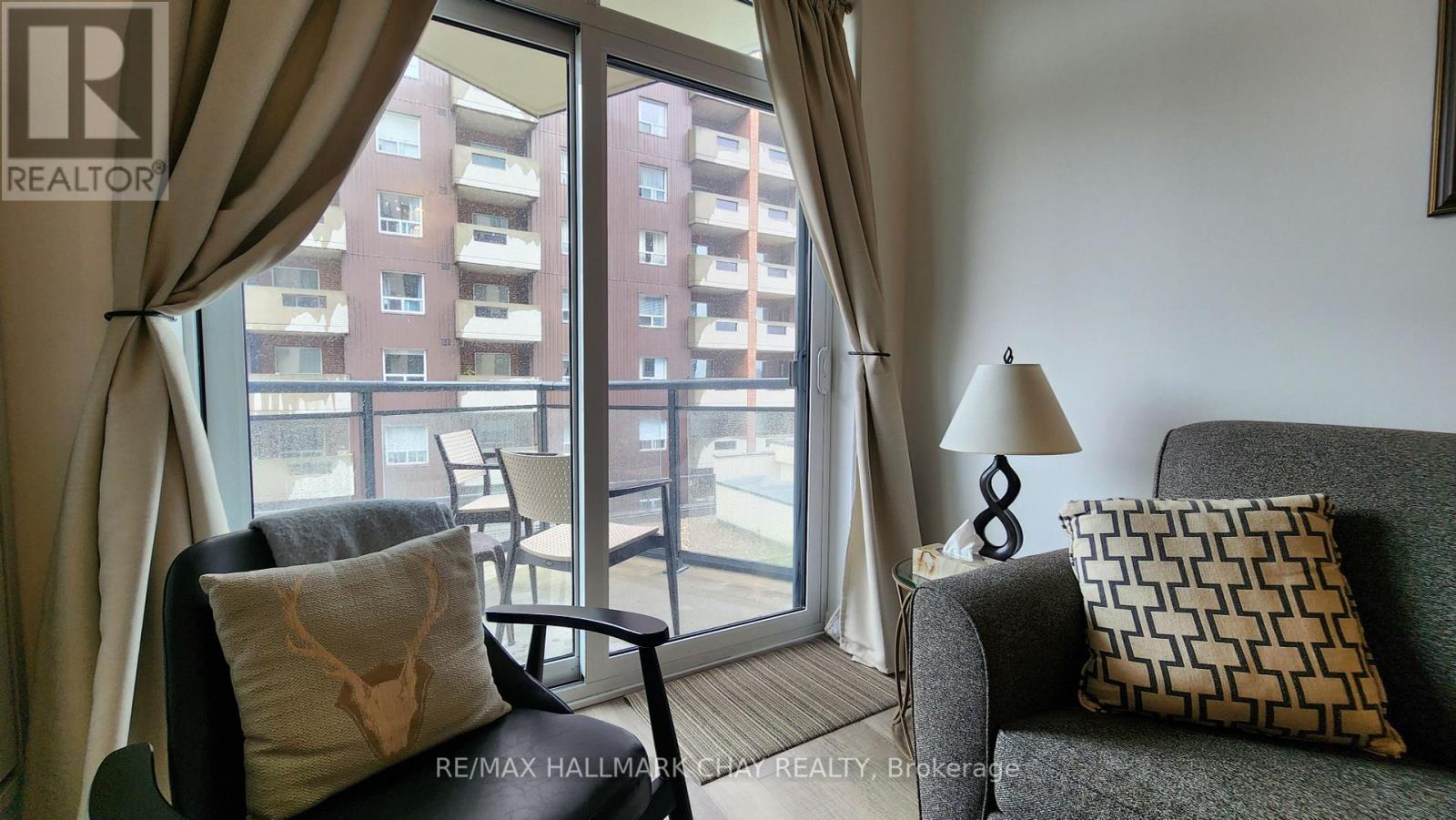 Listing S6754820 - Large Photo # 14