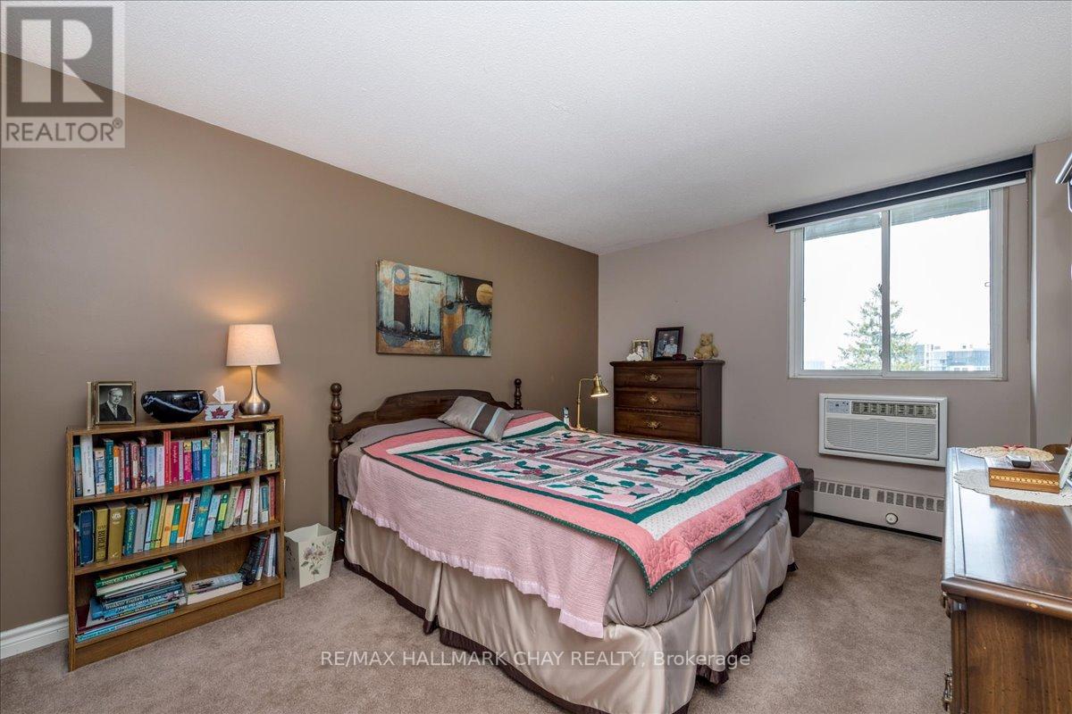 Listing S6759936 - Large Photo # 10