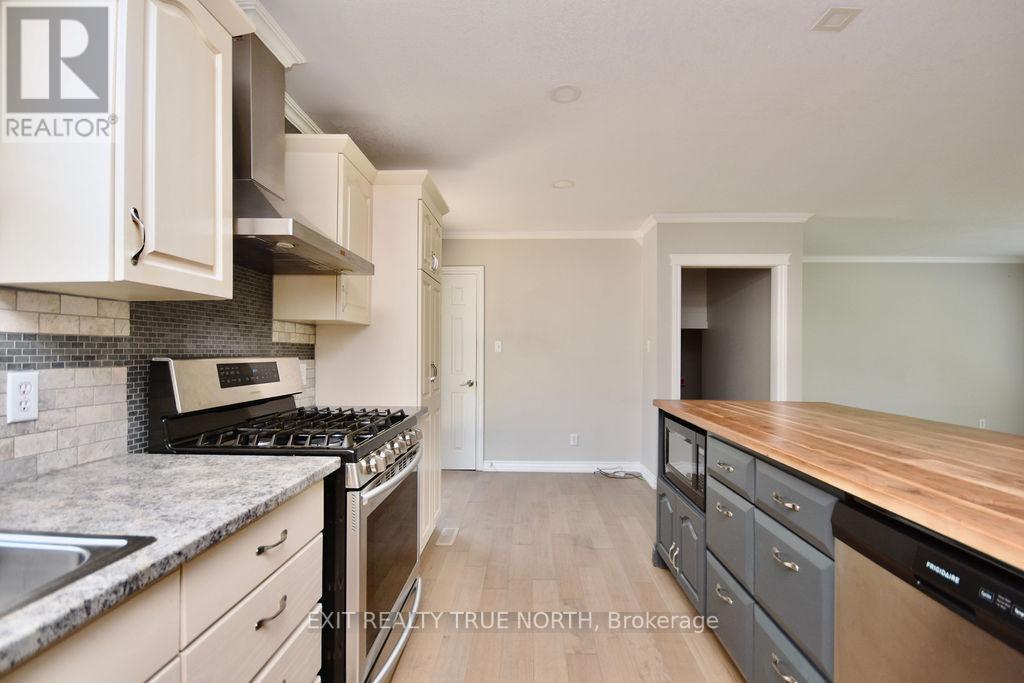 Listing S6763684 - Large Photo # 14