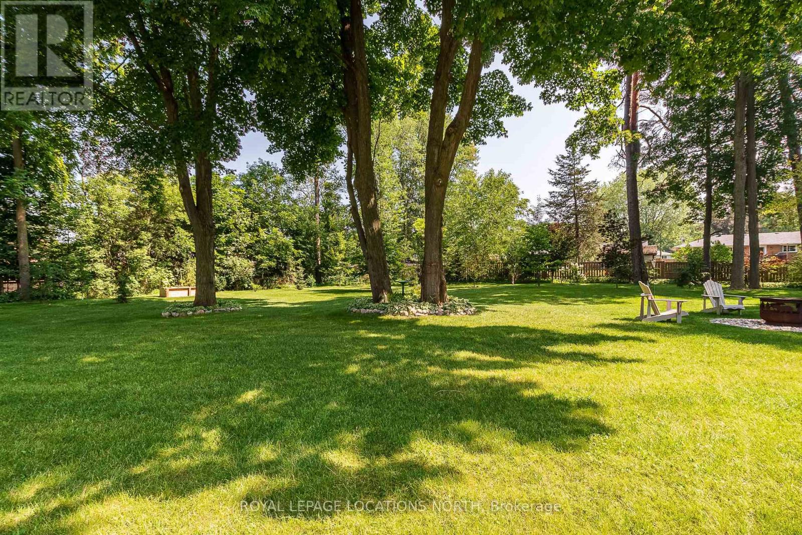 205 PARK DR E