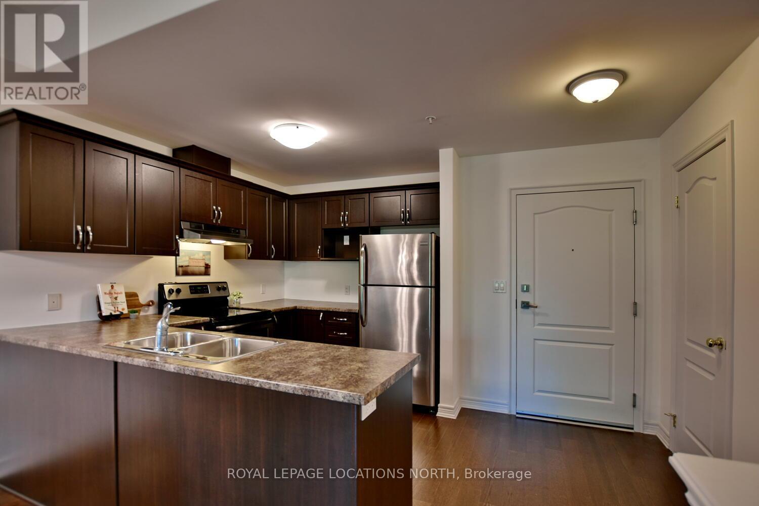 #312 -1 CHAMBERLAIN CRES, #312