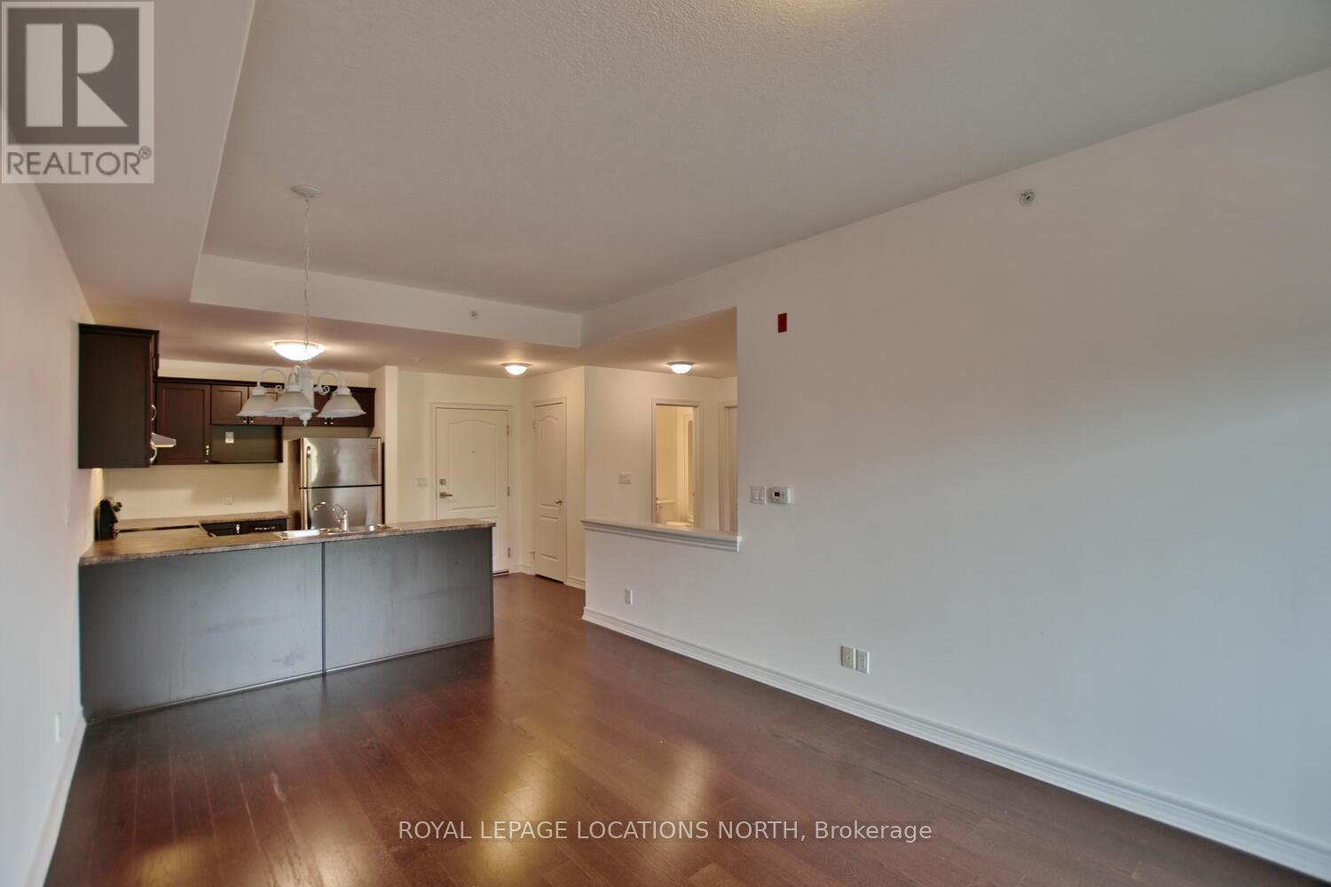 #312 -1 CHAMBERLAIN CRES, #312