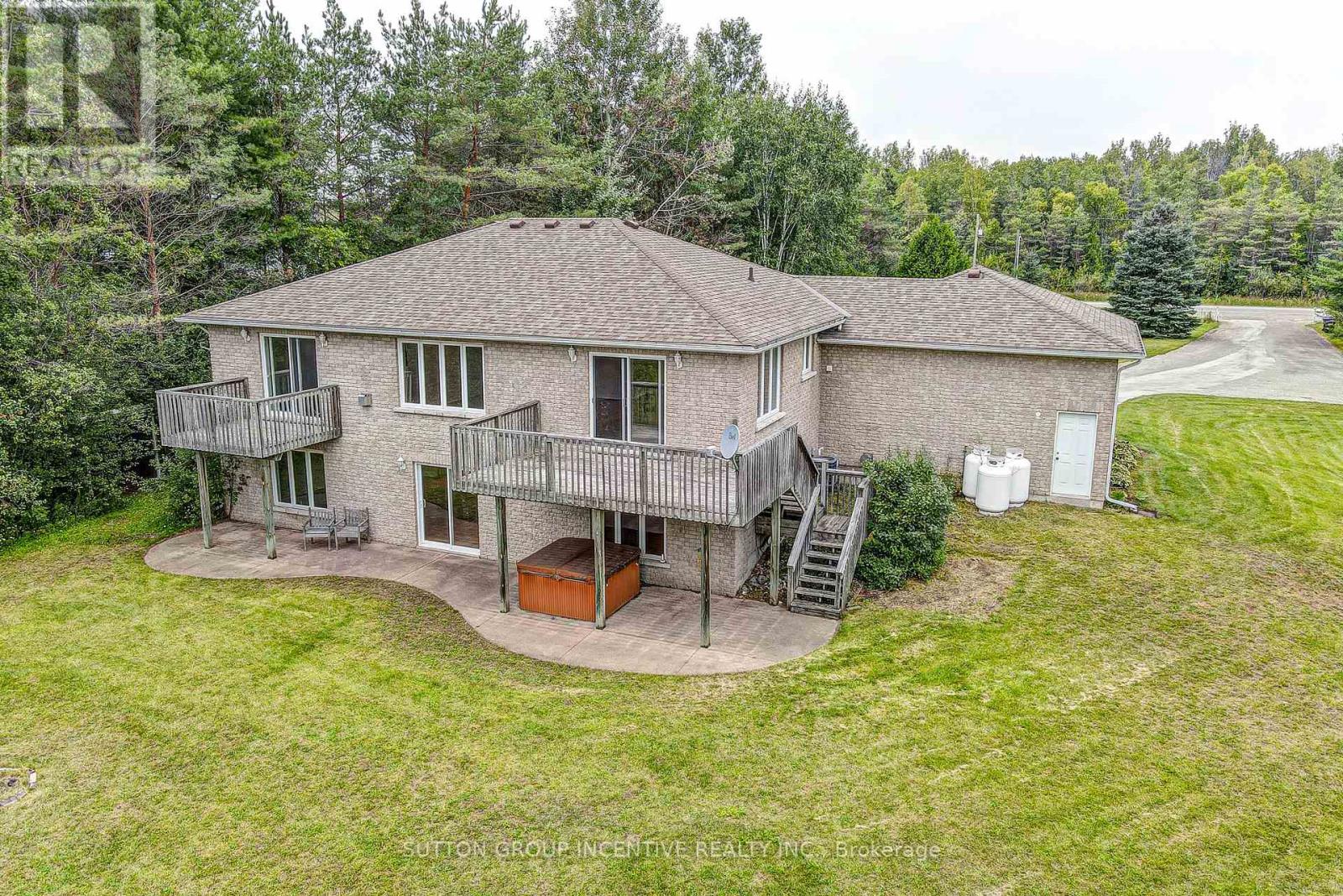 1739 COUNTY RD 92 RD