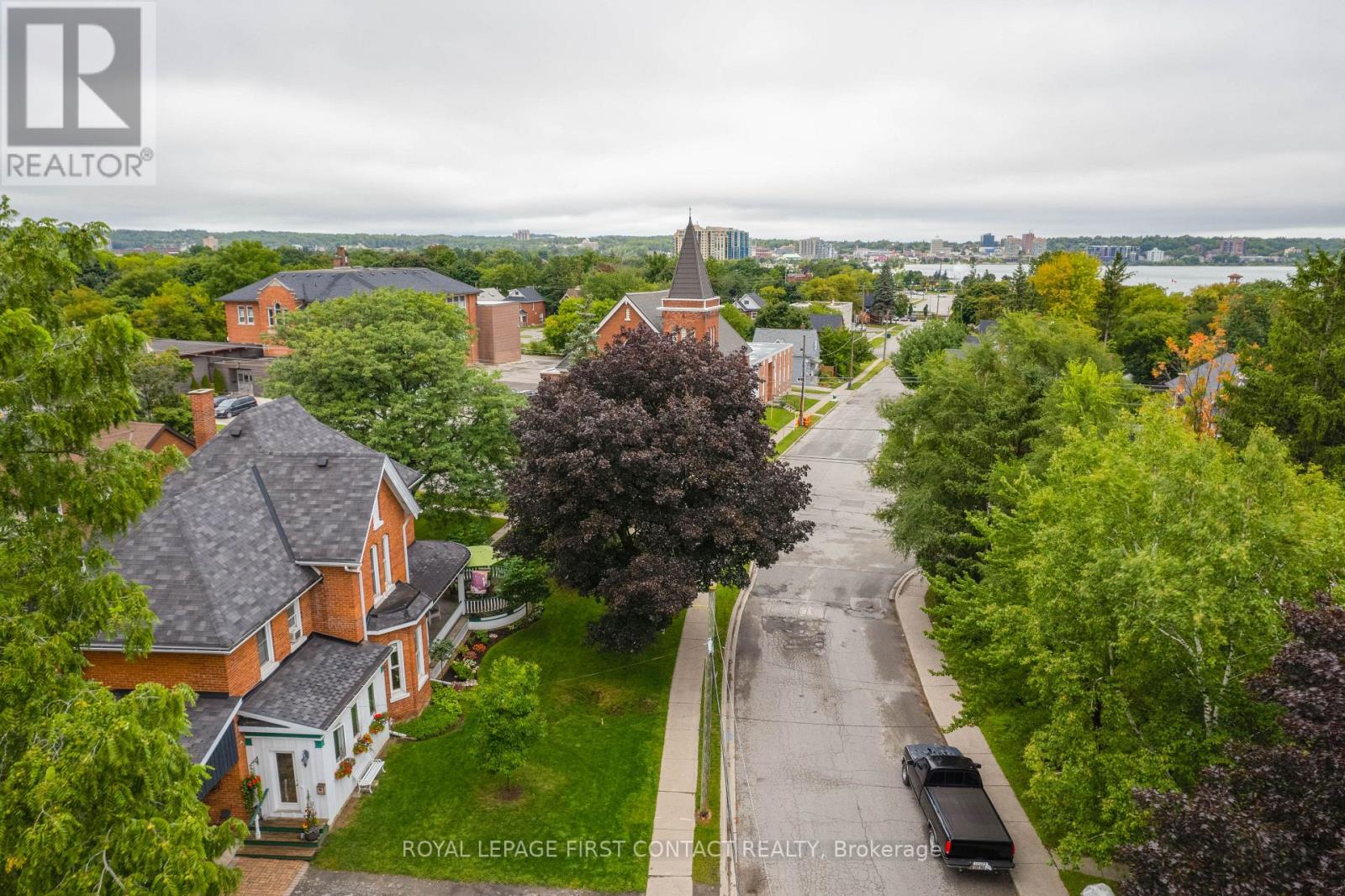 38 BURTON AVE