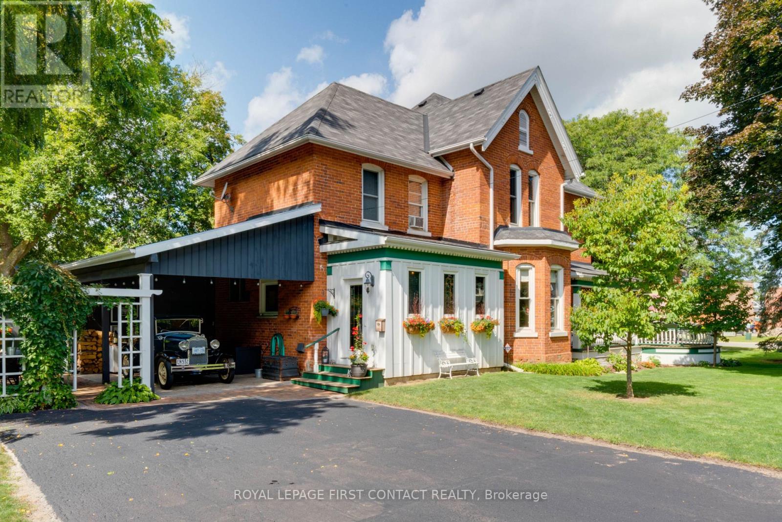 38 BURTON AVE